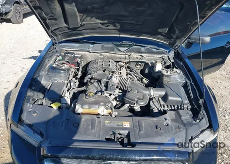 2013 Ford Mustang V6 z USA, uszkodzony, nr VIN 1ZVBP8AM3D5226530